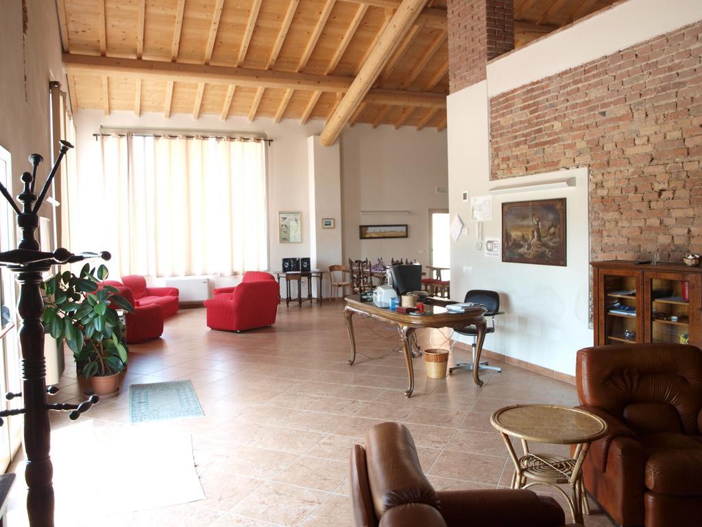 Hostel La Cascina Del Sole Rivarolo del Re ed Uniti Exterior foto