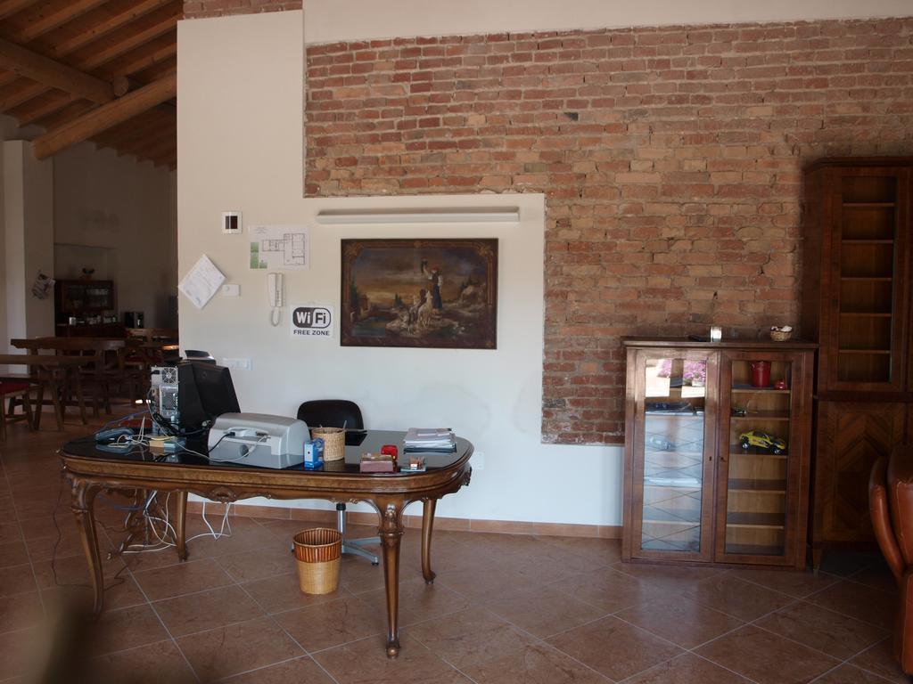 Hostel La Cascina Del Sole Rivarolo del Re ed Uniti Exterior foto