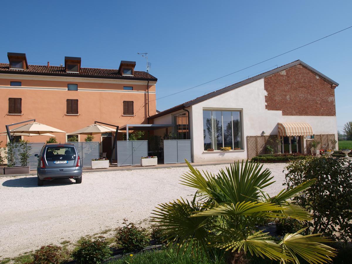 Hostel La Cascina Del Sole Rivarolo del Re ed Uniti Exterior foto