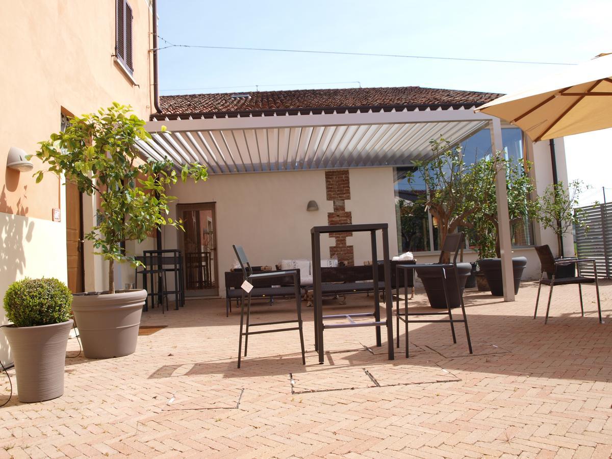 Hostel La Cascina Del Sole Rivarolo del Re ed Uniti Exterior foto